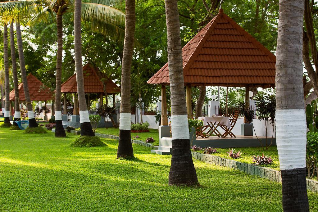 Great Trails Riverview Thanjavur By Grt Hotels Exteriör bild